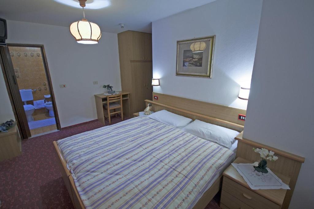 Hotel La Molinella Soraga Room photo